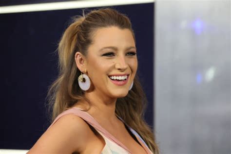 blake livelysexy|Blake Lively Channels 'Baywatch' With Sizzling Red Bikini Photos.